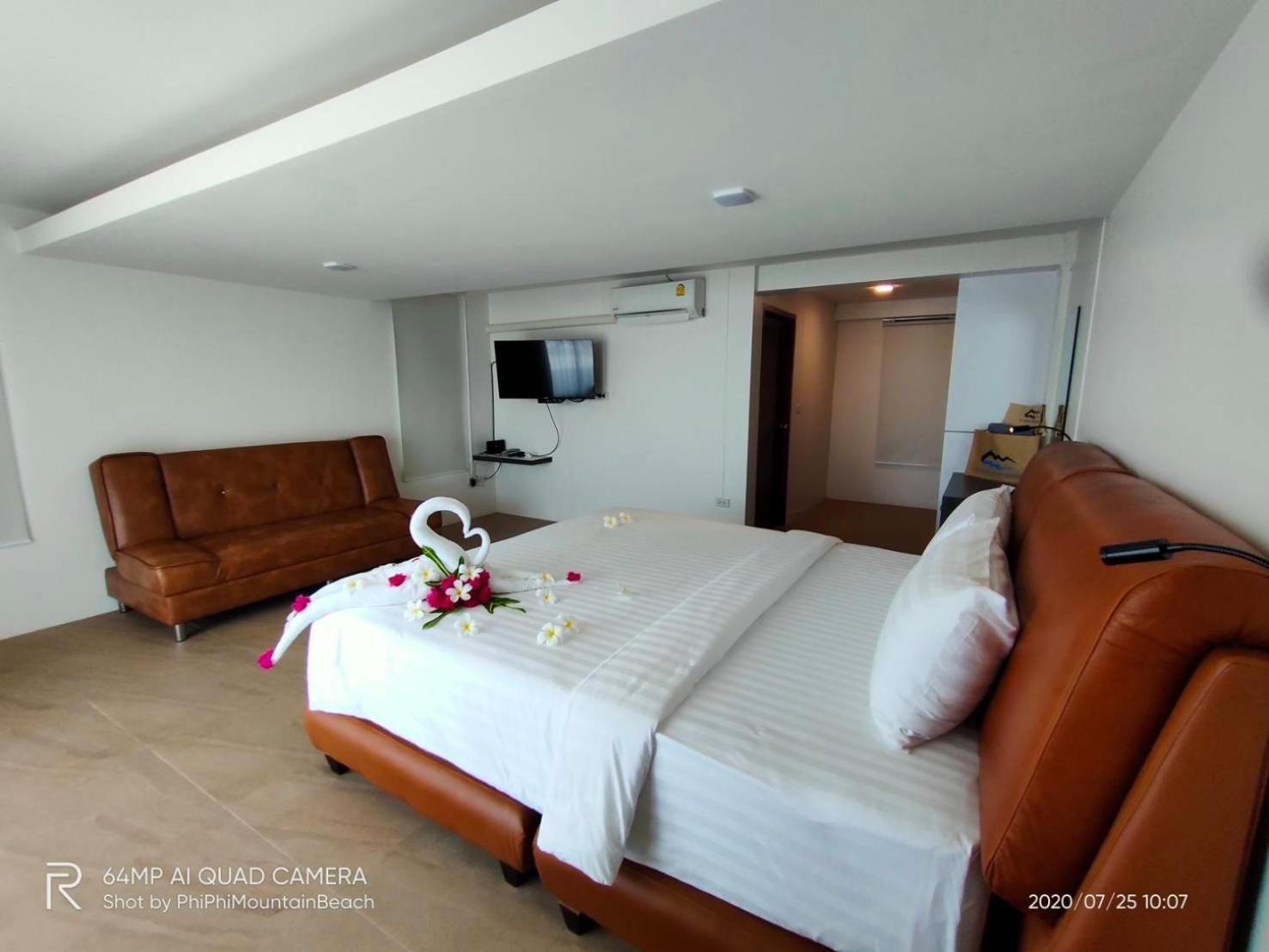 Hotel Mountain Sha Certified Phi Phi Don