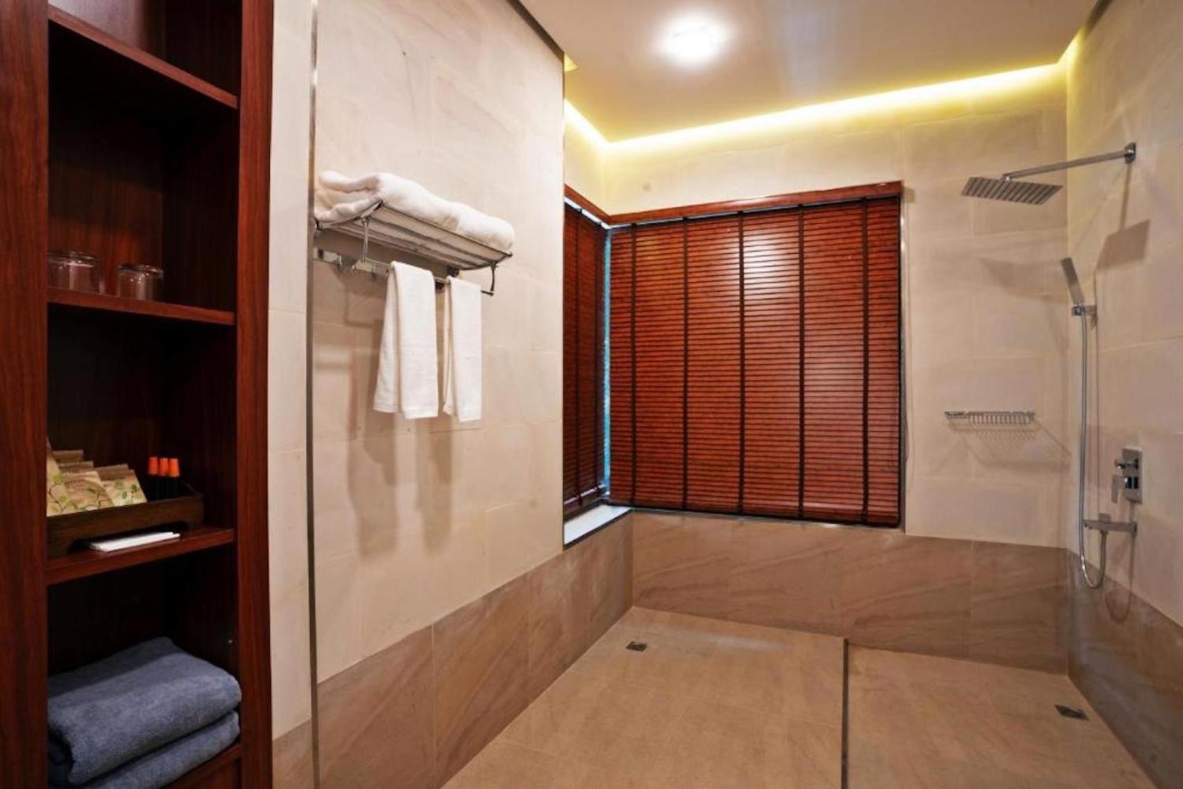 โรงแรม พีพี เมาน์เท็น บีช รีสอร์ต แอนด์ วอเตอร์พาร์ค